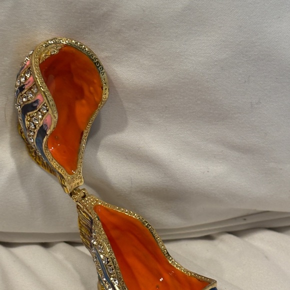 Fish Tchotchke Trinket Box – Crystal & Enamel – QIFU Gift Box Included - Picture 9 of 9